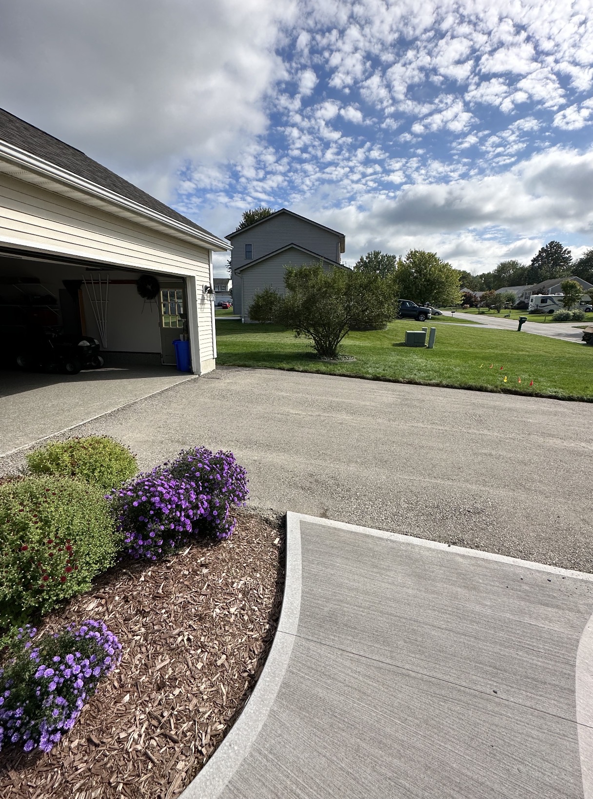 Finished residential driveway approach and concrete apron